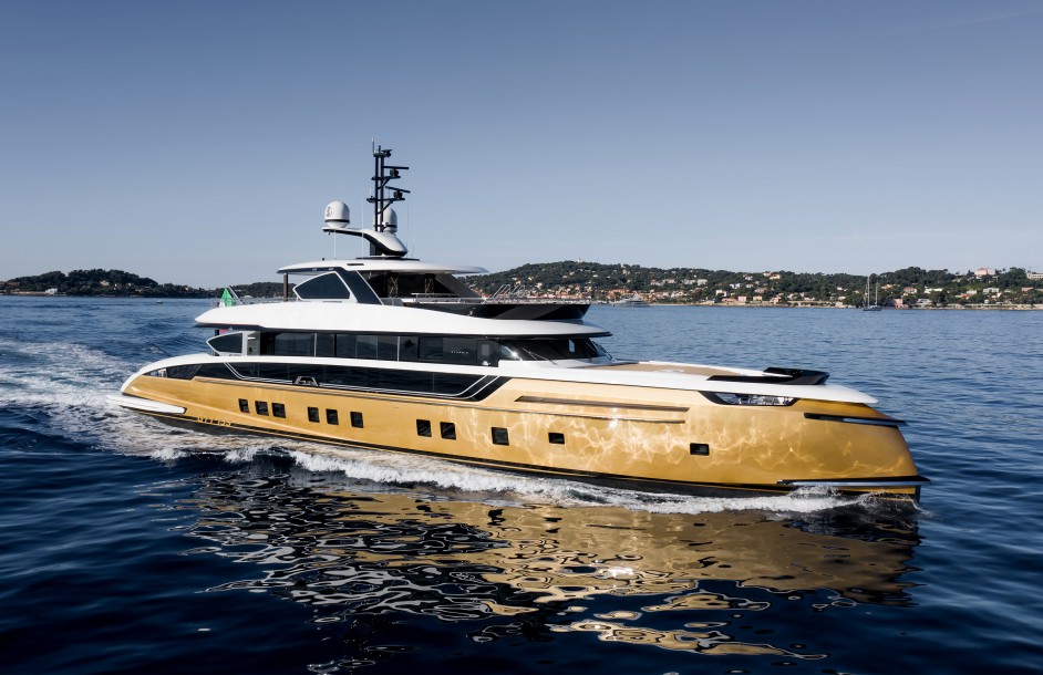 41m STEFANIA (2021)